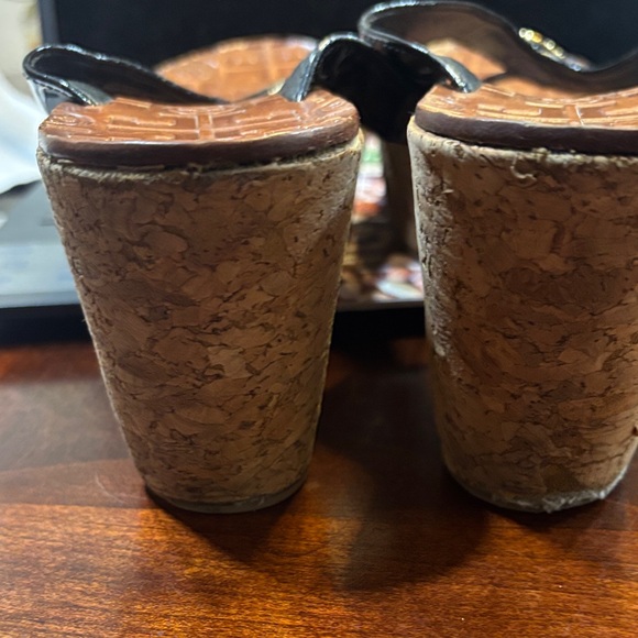 Tory Burch Black and Tan Flip Flops - Picture 3 of 5